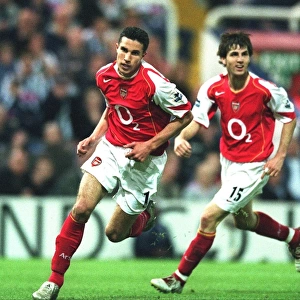 Arsenal FC: The Team - Unstoppable Strike Force: Robin van Persie