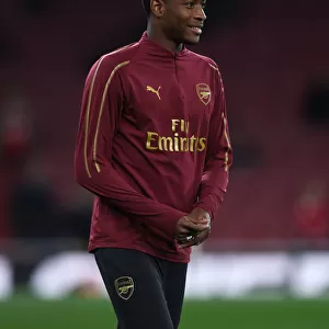 Arsenal FC vs Leicester City: Zech Medley's Pre-Match Routine at Emirates Stadium