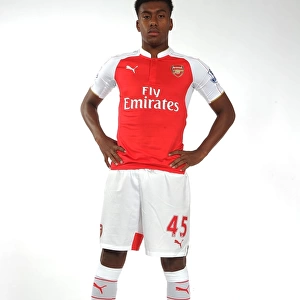 Arsenal First Team 2015-16: Alex Iwobi at Emirates Stadium
