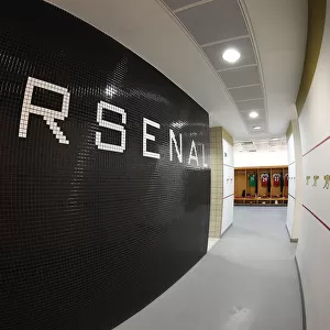 Arsenal Football Club: Pre-Match Huddle in the Changing Room (Arsenal v Everton, 2018-19)