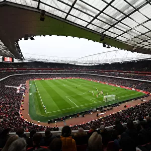 Arsenal at Home: Emirates Stadium Roars for the Gunners vs Burnley (Premier League 2021-22)