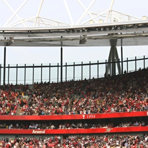Arsenal Honors Fallen Legends Milton and Ball During 3:1 Victory Over Fulham, 2007