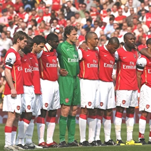 Arsenal Honors Fallen Legends Milton and Ball During Emotional 3:1 Victory Over Fulham, 2007