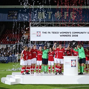 Arsenal Ladies Celebrate Community Shield Victory: 1-0 Win Over Everton Ladies