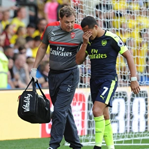 Arsenal Physio Colin Lewin with Alexis Sanchez (Arsenal)