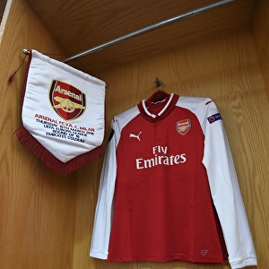 Arsenal Pre-Match Gear: Shirt and Pennant (UEFA Europa League 2018 vs AC Milan)
