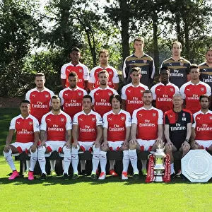 The Team Canvas Print Collection: Arsenal 1st Team Photocall 2015-16