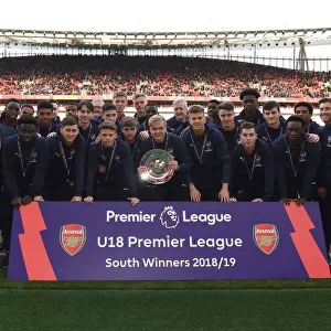 Arsenal U18s Celebrate Premier League South Title Win Against Brighton & Hove Albion (2018-19)