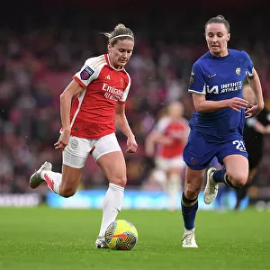 Arsenal vs. Chelsea: A Battle for Supremacy in the Barclays Women's Super League (2023-24) - Fight for Possession at Emirates Stadium
