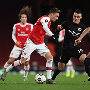 Arsenal vs Eintracht Frankfurt: Mesut Ozil Clashes with Filip Kostic in Europa League Showdown