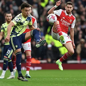 Arsenal vs Leeds United: Jorginho's Tackle Battle in the 2022-23 Premier League Clash