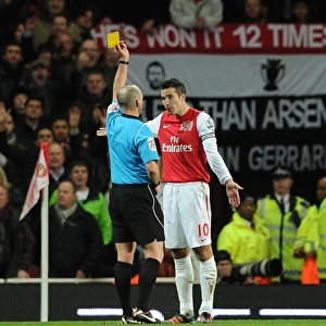 Arsenal vs Manchester United: Robin van Persie Booked by Referee Mike Dean (2011-12)