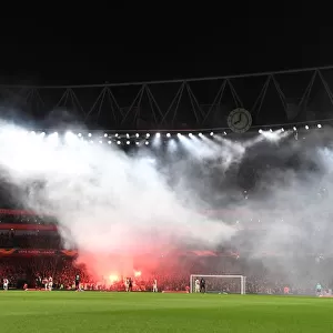 Arsenal vs. Stade Rennais: Europa League Clash Disrupted by Flares in Intense Atmosphere