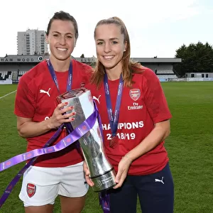 Arsenal Women Celebrate WSL Title with Viki Schnaderbeck and Lia Walti