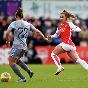Arsenal Women vs Everton Women: Super League Clash at Meadow Park (2023-24)