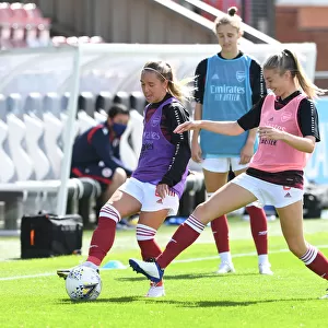 Arsenal Women Warm Up: Nobbs and Williamson Before Arsenal v Reading (FA WSL 2020-21)
