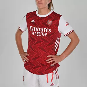 Arsenal Women's Team 2020-21: Lisa Evans at Arsenal Womens Photocall