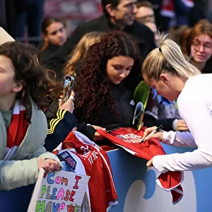 Arsenal Women's Triumph at Brighton: Alessia Russo Celebrates with Fan after Match Win