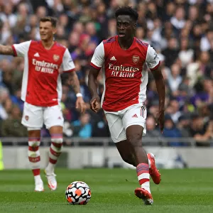 Arsenal's Albert Sambi Lokonga: Unwavering Concentration Amidst Premier League Rivalry (Arsenal vs. Tottenham Hotspur)