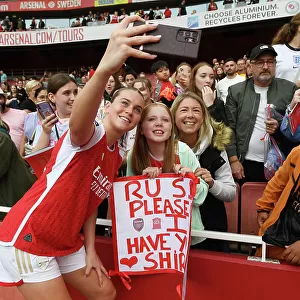 Arsenal's Alessia Russo and Young Fan Share a Selfie after Arsenal Women vs Liverpool Women Match at Emirates Stadium (2023-24)