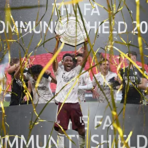 Arsenal's Aubameyang Lifts FA Community Shield after Victory over Liverpool