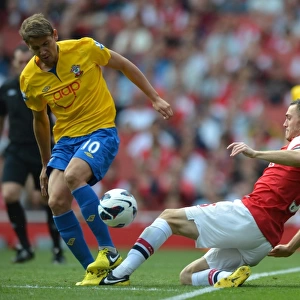 Arsenal's Dominant Victory: Thomas Vermaelen Scores in Arsenal 6:1 Southampton (Premier League 2012/13)