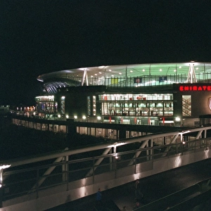 Arsenal's Emirates Stadium: Battlefield before the 3:1 Victory over Hamburg in UEFA Champions League Group G (November 2006)
