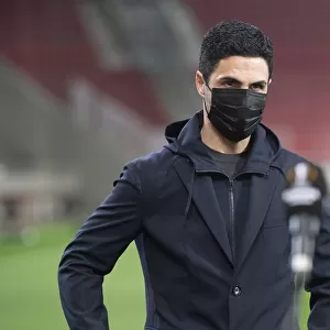 Arsenal's Europa League Clash with Olympiacos: Mikel Arteta Holds Pre-Match Conference Amidst Empty Stands in Piraeus
