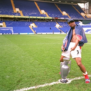 Arsenal's Glory: Cole's Triumph over Tottenham in the FA Premiership 2003-04