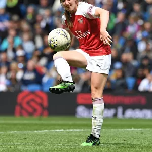 Arsenal's Lisa Evans in Action against Brighton & Hove Albion Women