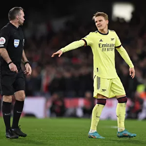 Arsenal's Martin Odegaard Discusses Calls with Referee during Crystal Palace vs Arsenal Premier League Clash