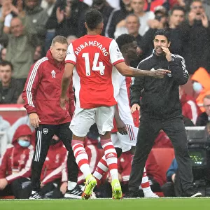 Arsenal's Mikel Arteta Discusses Substitution of Pierre-Emerick Aubameyang Against Chelsea (Arsenal v Chelsea 2021-22)