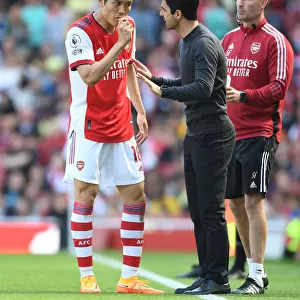 Arsenal's Mikel Arteta Gives Instructions to Takehiro Tomiyasu During Arsenal v Leeds United, Premier League 2021-22