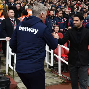 Arsenal's Mikel Arteta and West Ham's David Moyes Pre-Match Handshake - Premier League Showdown at Emirates Stadium