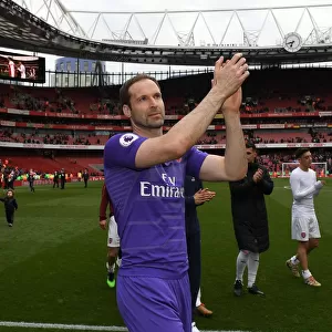 Arsenal's Petr Cech Celebrates with Fans after Arsenal v Brighton & Hove Albion Match