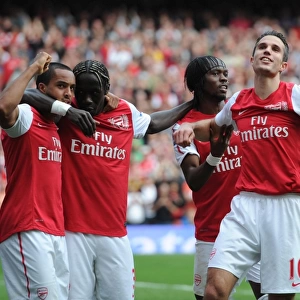 Arsenal's Van Persie, Walcott, Sagna, and Gervinho Celebrate Goal Against Bolton Wanderers (2011-12)