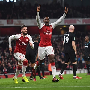 Arsenal's Welbeck and Giroud Celebrate Goal in Carabao Cup Quarterfinal vs West Ham United
