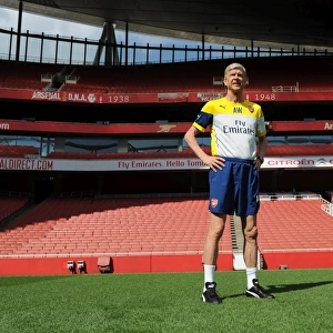 Arsene Wenger with Arsenal First Team at Emirates Stadium, 2014