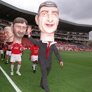 Arsene Wenger Giant Head. Arsenal 4: 2 Wigan Athletic