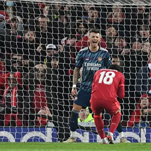 Ben White's Reaction: Liverpool's Minamino Sends One Over in Carabao Cup Semi-Final Clash (Liverpool vs Arsenal 2021-22)
