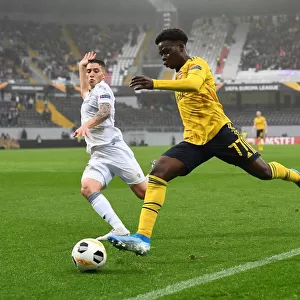 Bukayo Saka Faces Off Against Bruno Duarte: Vitoria Guimaraes vs. Arsenal, UEFA Europa League, 2019