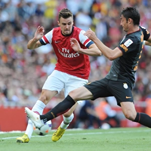 Carl Jenkinson (Arsenal) Albert Riera (Galatasaray). Arsenal 1: 2 Galatasaray. Emirates Cup Day Two
