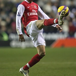Cesc Fabregas in Action: Arsenal's 3-1 Victory over Reading, Premier League, 12/11/2007