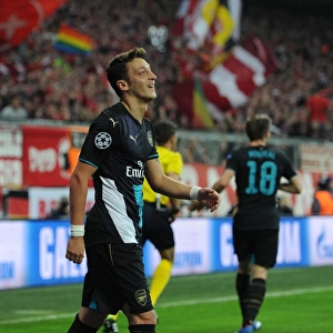 Clash at the Allianz Arena: Mesut Ozil Faces His Former Team - Bayern Munich vs Arsenal, UEFA Champions League