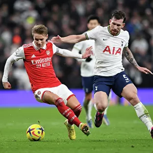 Clash in the Capital: Odegaard vs. Hojbjerg - Tottenham vs. Arsenal, Premier League 2022-23