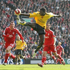 Clash of Rivals: Adebayor vs. Carragher & Alves at Anfield (Liverpool 4-1 Arsenal, 2007)