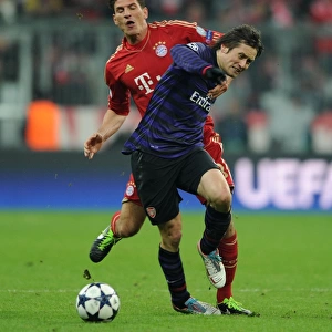 Clash of Stars: Rosicky vs. Gomez - The Intense Battle at the Allianz Arena (Bayern Munich vs. Arsenal 2012-13)