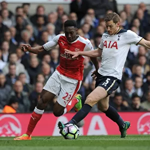 Danny Welbeck vs. Jan Vertonghen: Intense Battle in the Premier League Clash Between Tottenham and Arsenal