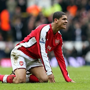 Denilson's Defensive Display: Arsenal Holds Tottenham Scoreless in Barclays Premier League Rivalry