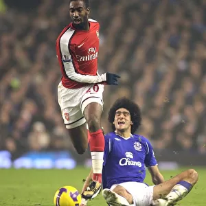 Djourou vs. Fellaini: The Intense Rivalry at Goodison Park, Everton vs. Arsenal, 2009